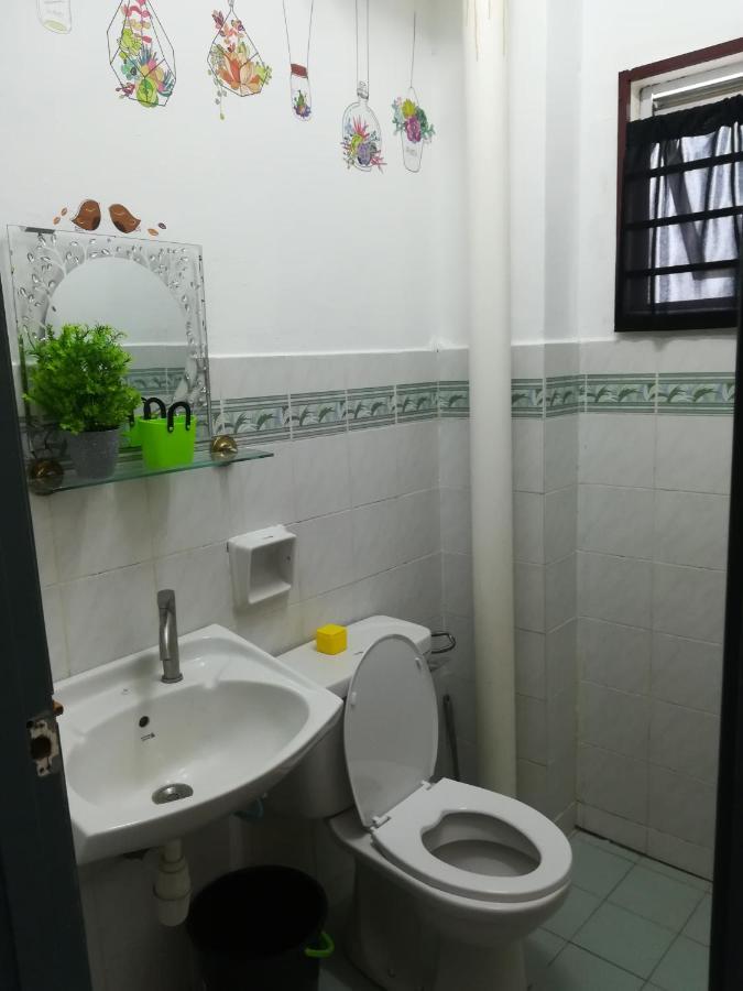 Hagia Medina Muslims Guesthouse Port Dickson Esterno foto