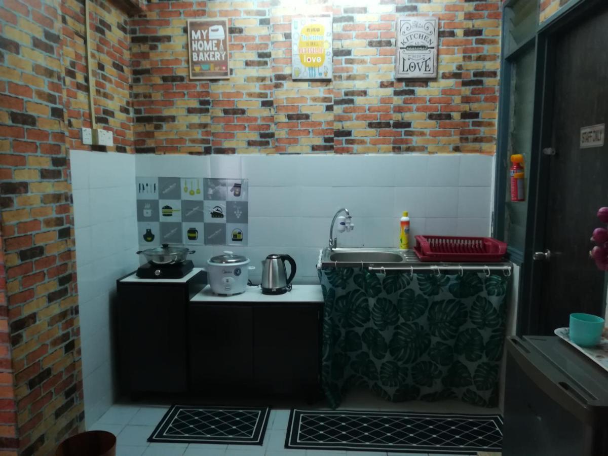 Hagia Medina Muslims Guesthouse Port Dickson Esterno foto